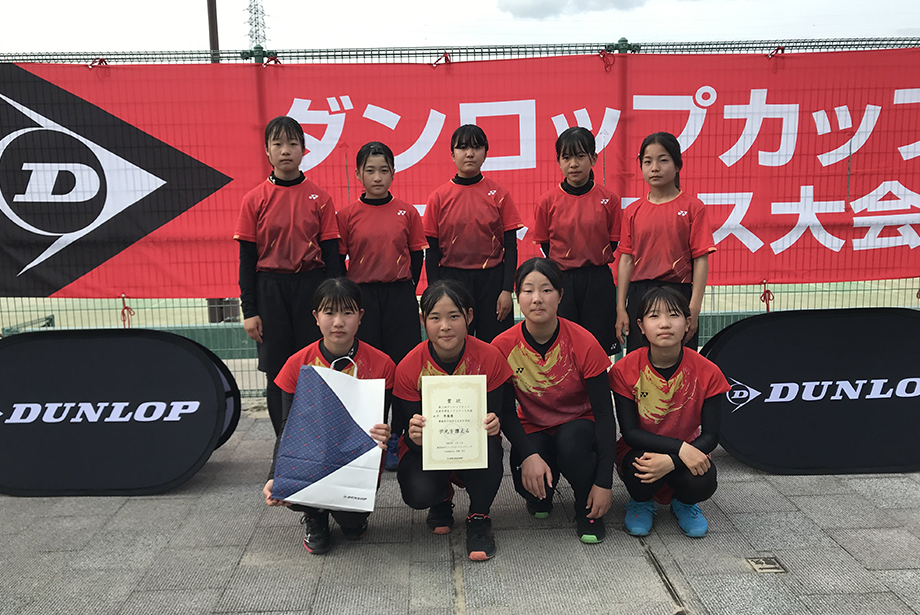 女子準優勝 近見中学校（愛媛）